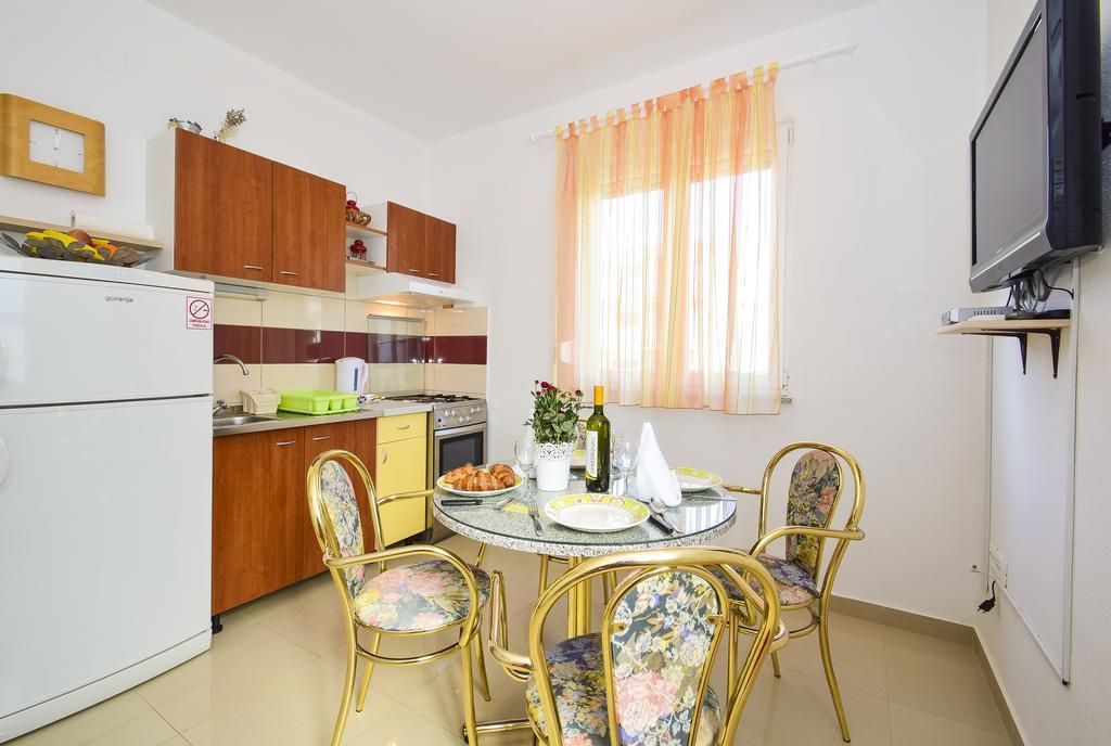 Amadrian Apartments Šibenik Cameră foto